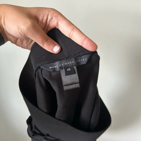 Marc by Marc Jacob’s Bodycon  Ruffle Black Mini Skirt - Picture 3 of 3